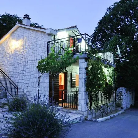 Barada At Seget Donji, Trogir
