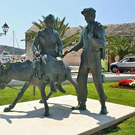 Barada At Seget Donji, Trogir Holiday home *